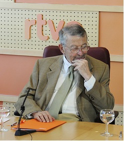 Alberto Oliart Saussol